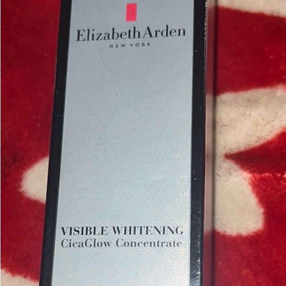 Elizabeth Arden Visible Whitening CicaGlow Concentrate  NEW 10 FL OZ